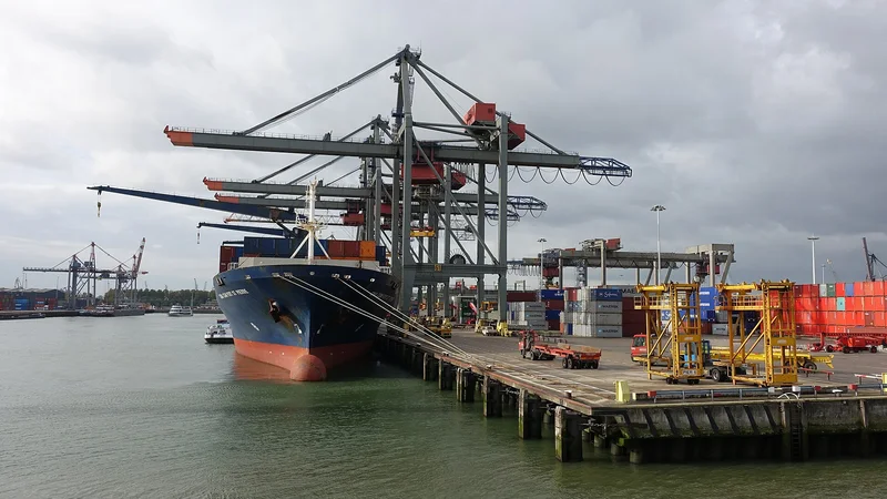 Illustrative unbranded image for Ports & customs; not the named organisation, premises, people or event